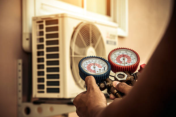 Professional Hvac technician working in Johnson City, NY